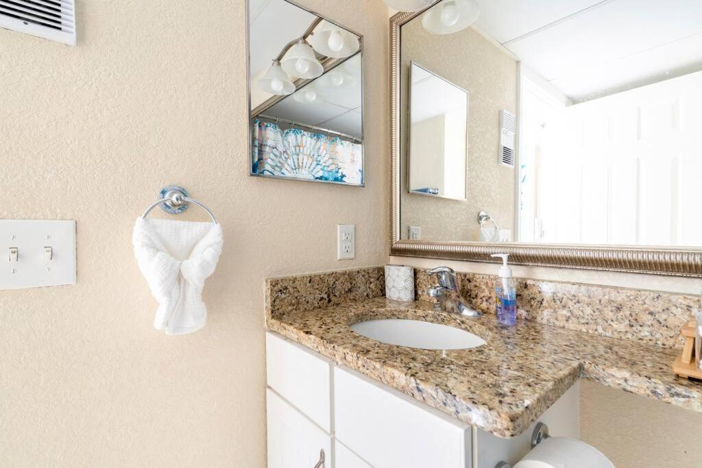 Gypsea Blu Beach Condo Steps To The Beach Galveston Extérieur photo