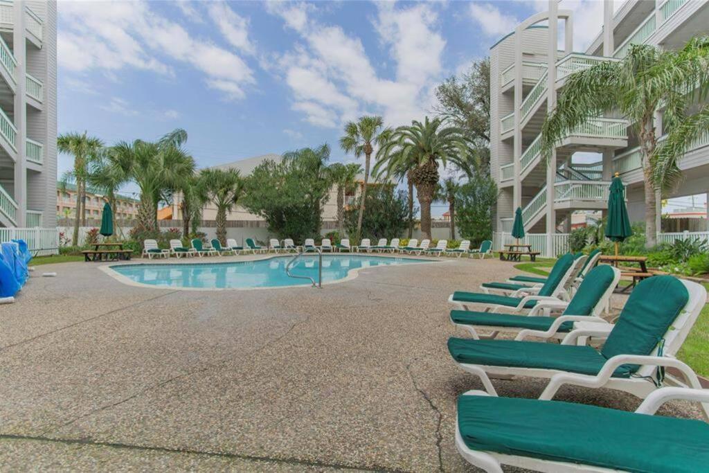 Gypsea Blu Beach Condo Steps To The Beach Galveston Extérieur photo